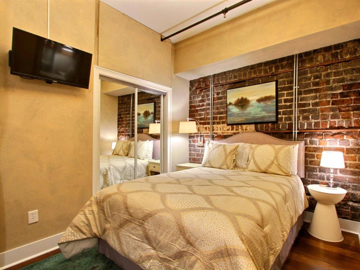 Soho Suite Савана Екстериор снимка